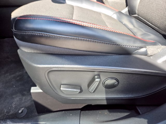 Used 2024 Ford Escape ST-Line w/ Tech Pack #1 FWD image 10