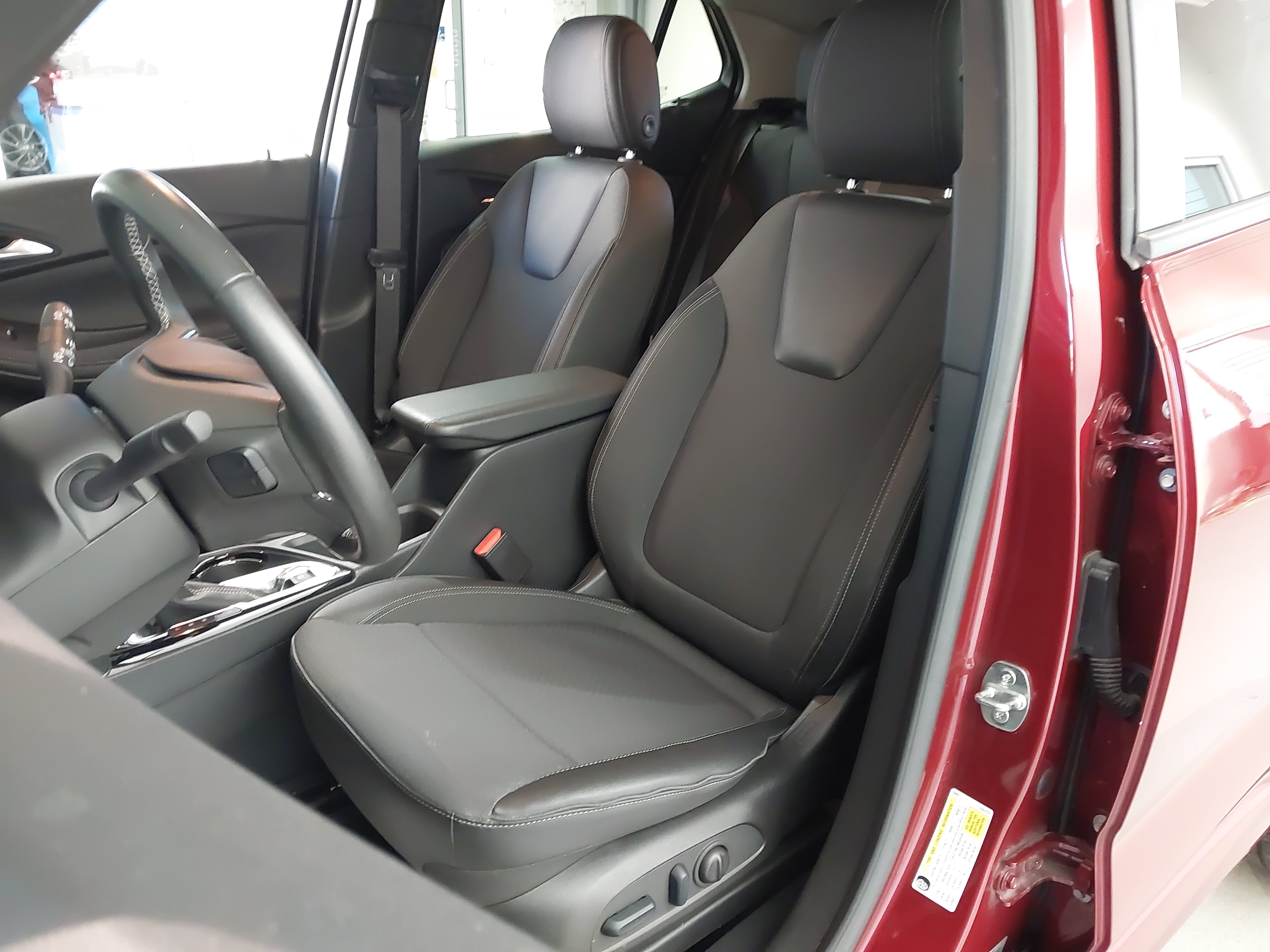 Used 2023 Buick Encore GX Select w/ Sport Touring Package AWD/4WD image 23