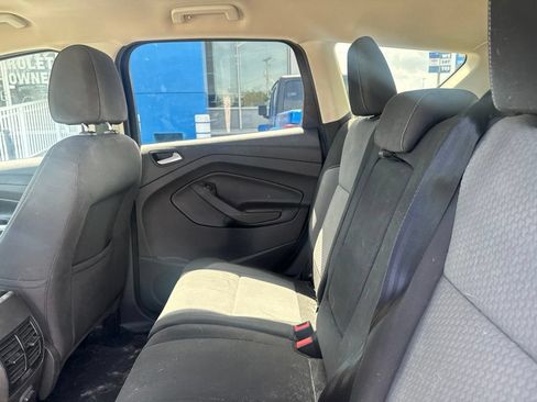 Used 2017 Ford Escape SE FWD image 12