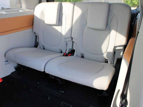 New 2025 Volkswagen ID. Buzz 1st Edition image 16