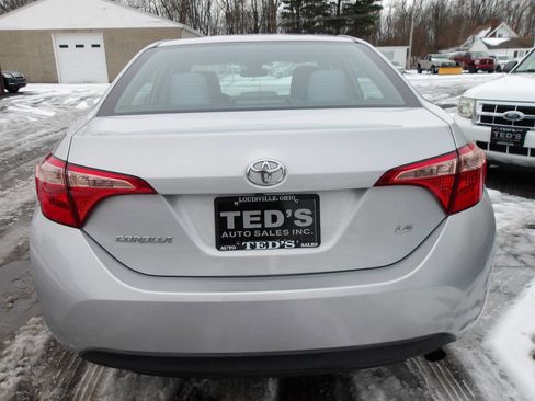 Used 2018 Toyota Corolla LE image 10