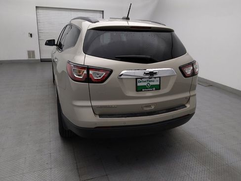 Used 2017 Chevrolet Traverse LT FWD image 6