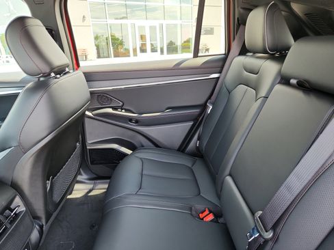 New 2025 Jeep Wagoneer S Limited image 17