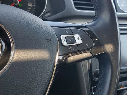 Used 2017 Volkswagen Passat 1.8T SEL Premium FWD image 24
