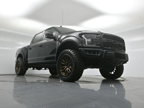 Used 2019 Ford F150 Raptor w/ Equipment Group 802A Luxury AWD/4WD image 46