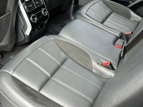 Used 2022 Land Rover Range Rover Sport HST image 21