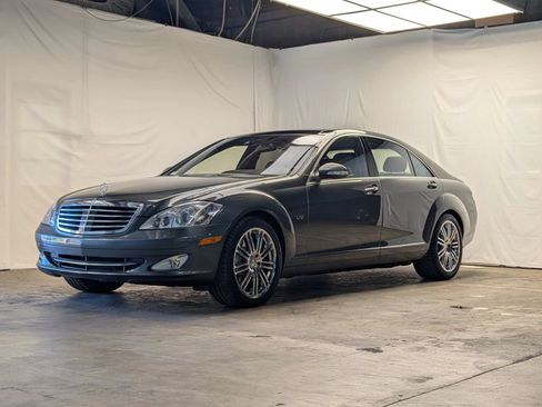 Used 2009 Mercedes-Benz S 600 w/ Designo Graphite Edition image 3
