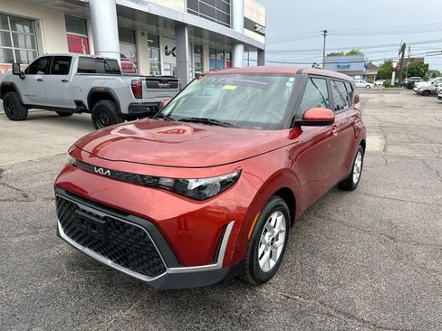 Certified 2024 Kia Soul LX w/ Option Group 015 FWD image 11