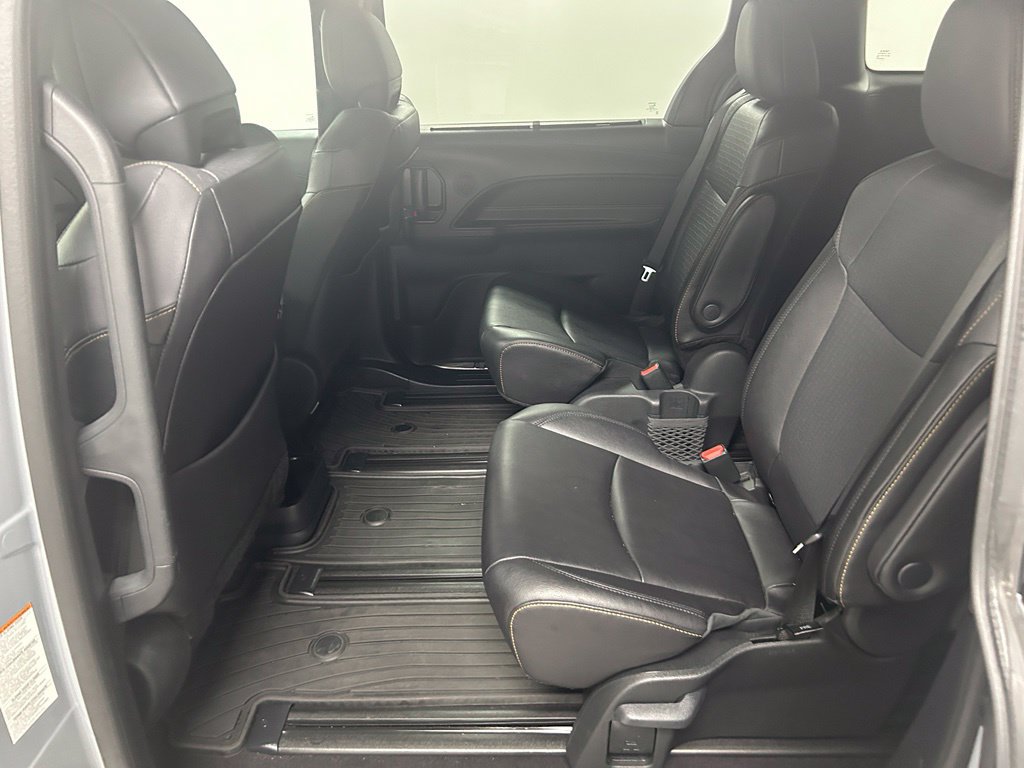 Certified 2024 Toyota Sienna XLE Woodland Edition AWD/4WD image 15