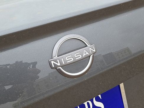 Used 2025 Nissan Altima 2.5 SV FWD image 12