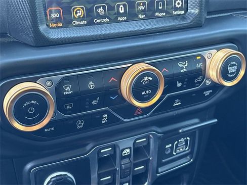 Certified 2021 Jeep Gladiator Mojave image 26