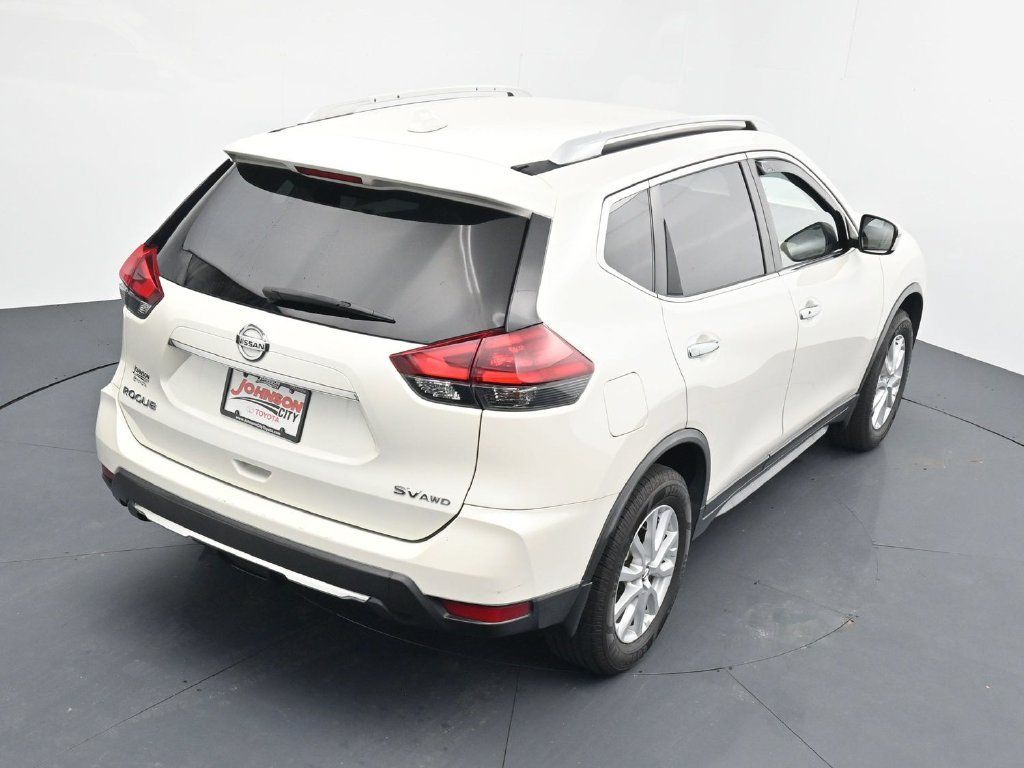 Used 2018 Nissan Rogue SV AWD/4WD image 29