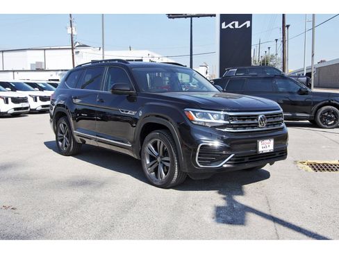 Used 2021 Volkswagen Atlas SE w/ Panoramic Sunroof Package image 9