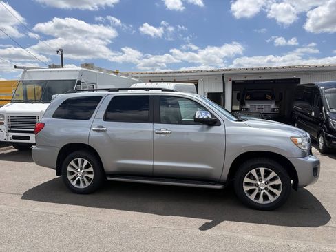 Used 2016 Toyota Sequoia Limited w/ Safety & Convenience Package AWD/4WD image 1