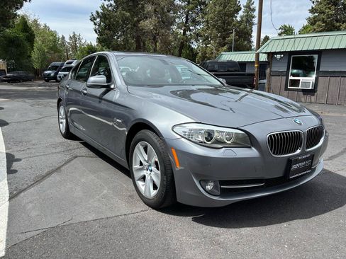 Used 2012 BMW 528i xDrive Sedan AWD/4WD image 6