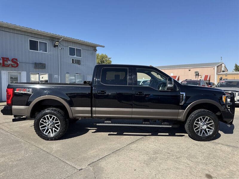 Used 2017 Ford F250 Lariat w/ Lariat Ultimate Package AWD/4WD image 9