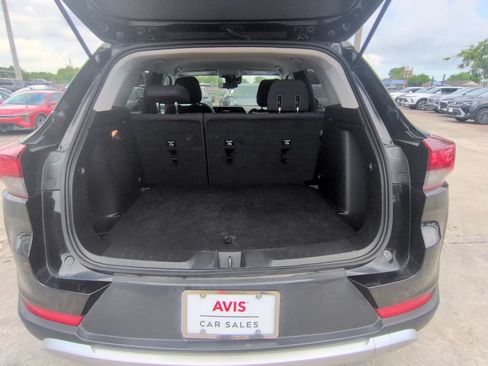 Used 2025 Chevrolet TrailBlazer LT AWD/4WD image 28