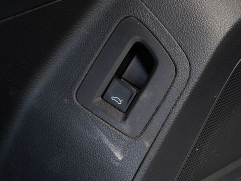 Used 2020 Volkswagen Atlas SE image 37