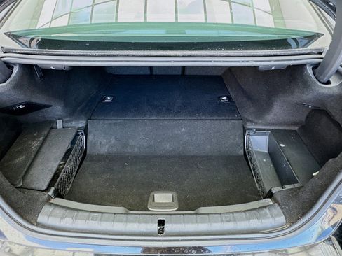 Used 2021 BMW 530e w/ Convenience Package image 18