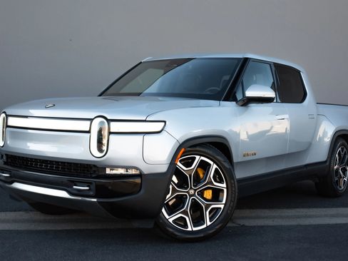 Used 2022 Rivian R1T Launch Edition image 1