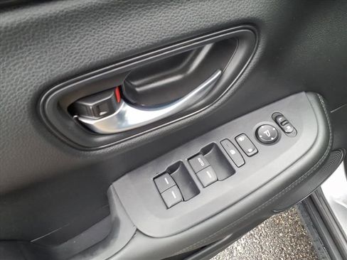Used 2024 Honda HR-V LX image 17