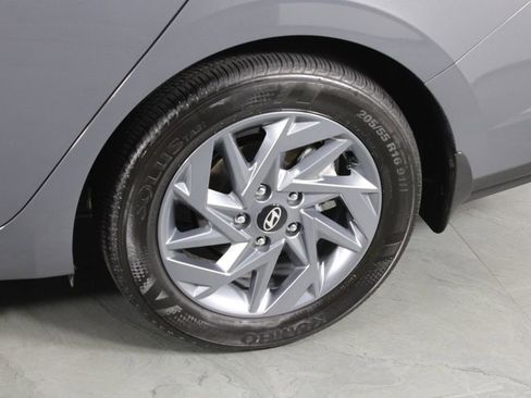 Certified 2024 Hyundai Elantra SEL FWD image 13