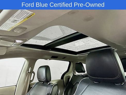 Used 2023 Chrysler Pacifica Limited FWD image 36
