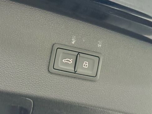 Used 2016 Audi RS 7 Prestige w/ RS 7 Dynamic Package image 55