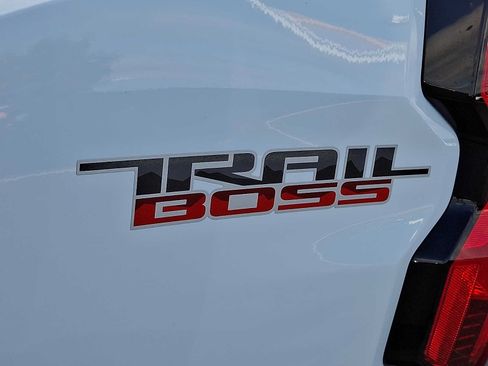 Used 2023 Chevrolet Colorado Trail Boss w/ Technology Package AWD/4WD image 29