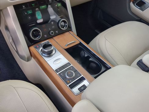 Used 2021 Land Rover Range Rover Autobiography image 20