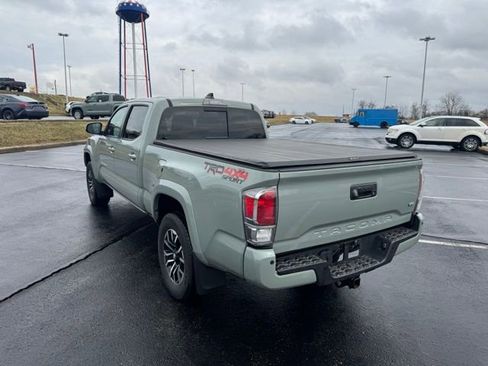 Certified 2022 Toyota Tacoma TRD Sport w/ Technology Package image 5