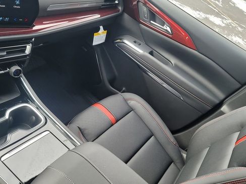 New 2026 Chevrolet Traverse RS image 23