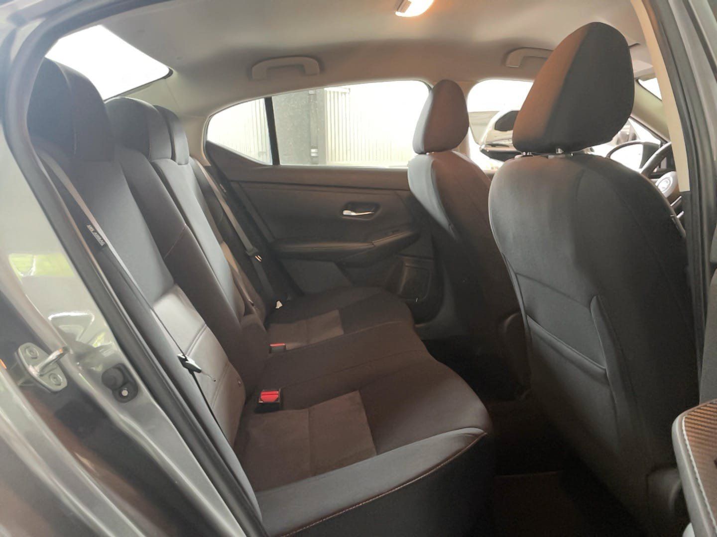 Used 2023 Nissan Sentra SR w/ Electronics Package FWD image 15