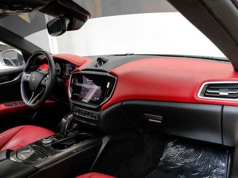 Used 2023 Maserati Ghibli GT RWD image 15