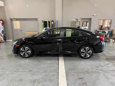 Used 2018 Honda Civic EX-L image 1