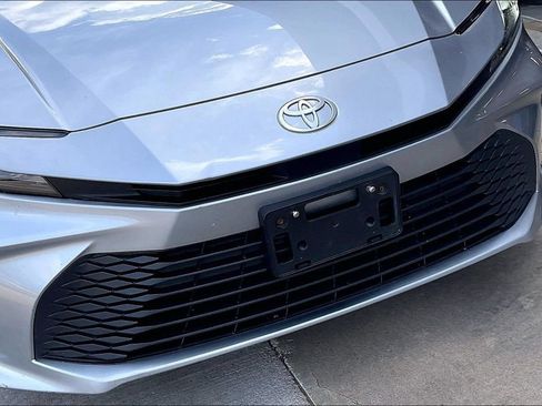 Used 2025 Toyota Camry LE FWD image 30