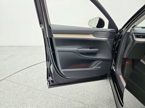 New 2026 Volvo EX90 Plus AWD/4WD image 23