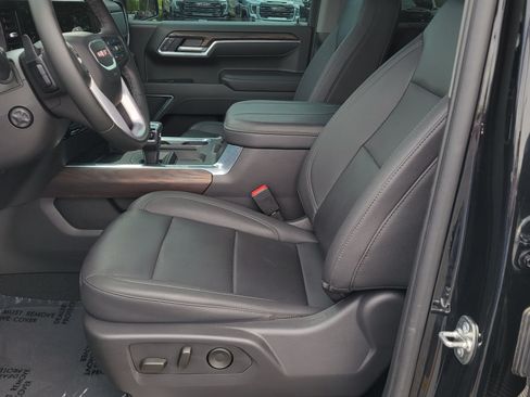 Used 2025 GMC Sierra 1500 SLT w/ SLT Premium Plus Package AWD/4WD image 6
