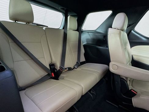 Used 2022 Chevrolet Traverse LT w/ LT Premium Package image 27