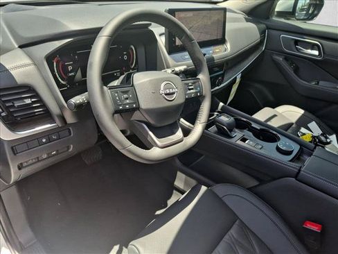 New 2026 Nissan Rogue Platinum w/ Platinum Premium Package AWD/4WD image 3