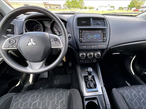 Used 2025 Mitsubishi Outlander Sport ES AWD/4WD image 13