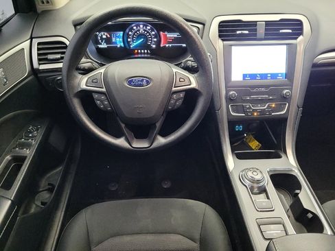 Used 2020 Ford Fusion SE FWD image 22