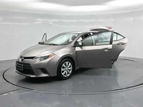 Used 2016 Toyota Corolla LE image 25