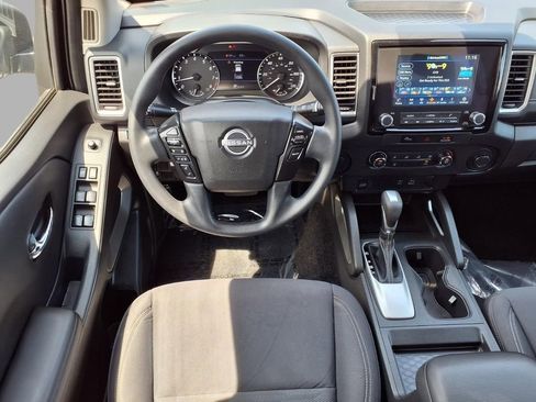 Certified 2023 Nissan Frontier SV RWD image 4
