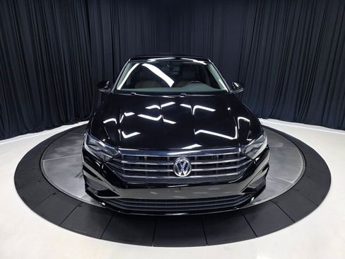 Used 2019 Volkswagen Jetta SE w/ Cold Weather Package FWD image 6