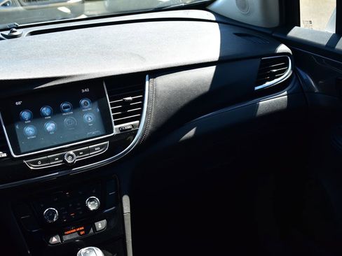 Used 2019 Buick Encore Essence FWD image 27