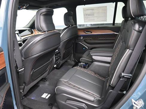 New 2026 Jeep Grand Cherokee L Summit w/ MOPAR Finishing Package AWD/4WD image 12