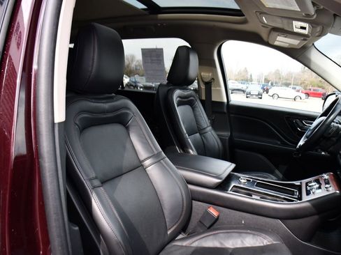 Used 2023 Lincoln Aviator Reserve w/ Jet Appearance Package AWD/4WD image 16