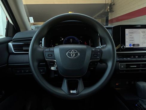 Used 2026 Toyota Camry LE FWD image 34