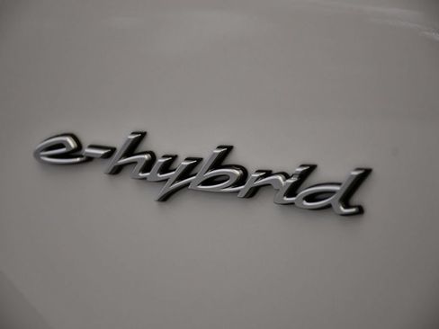 Certified 2026 Porsche Cayenne E-Hybrid AWD/4WD image 12